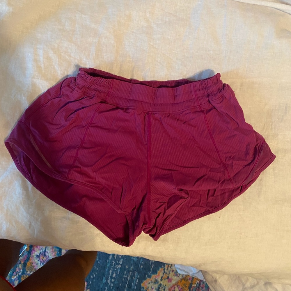 Lululemon Hotty Hot 4in Shorts